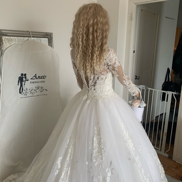 Brand new never work gorgeous ball gown off the shoulder wedding dress - Picture 11 of 16